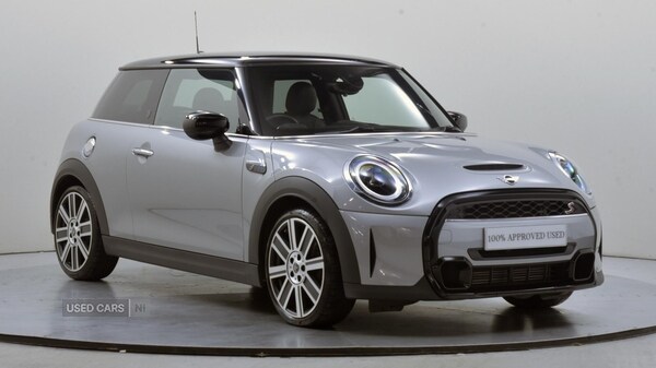 Used MINI Hatch 2023 for sale - 76248040: Photo 1