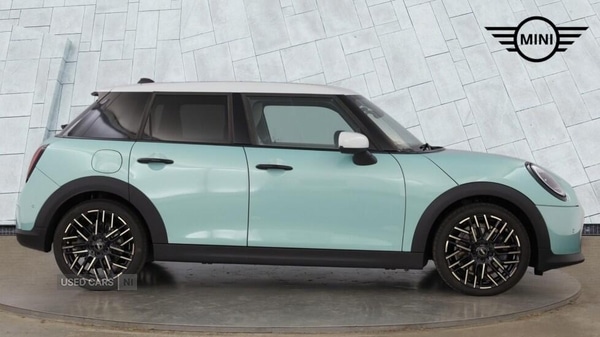 Used MINI Cooper 2025 for sale - 76667583: Photo 3