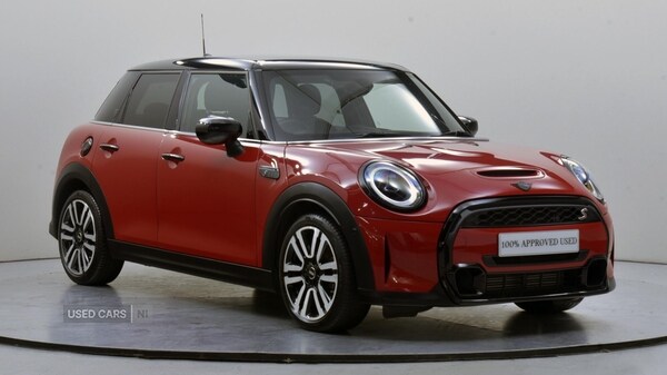 Used MINI Hatch 2021 for sale - 76260756: Photo 1
