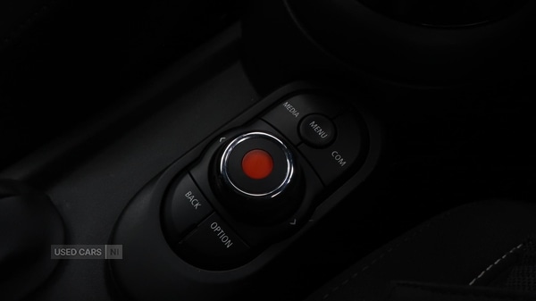 Used MINI Convertible 2019 for sale - 76937063: Photo 17