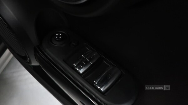 Used MINI Convertible 2019 for sale - 76937063: Photo 18