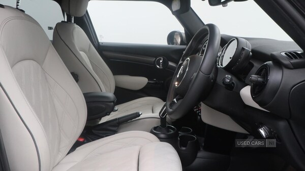 Used MINI Hatch 2023 for sale - 77244332: Photo 12