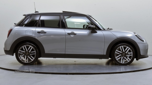 Used MINI Cooper 2025 for sale - 76500167: Photo 3