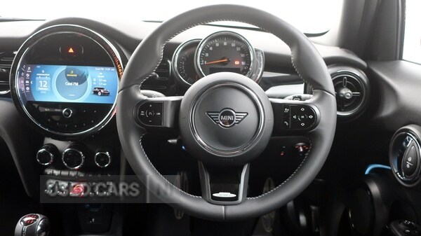 Used MINI Hatch 2022 for sale - 77550952: Photo 6