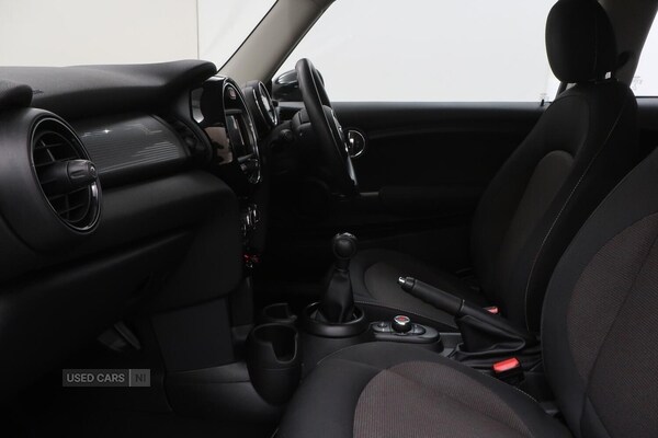 Used MINI Hatch 2018 for sale - 76285139: Photo 8