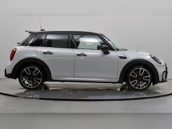 Used MINI Hatch 2023 for sale - 77345900: Photo