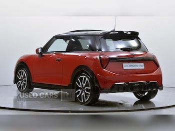 Used MINI Hatch 2024 for sale - 77684588: Photo