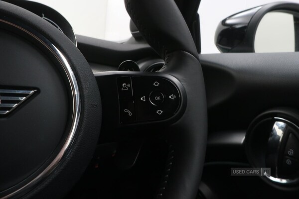 Used MINI Convertible 2023 for sale - 76248294: Photo 17