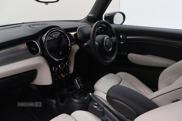 Used MINI Convertible 2023 for sale - 76248294: Photo 18