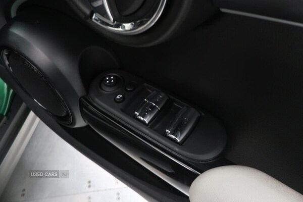 Used MINI Convertible 2023 for sale - 76248294: Photo 19