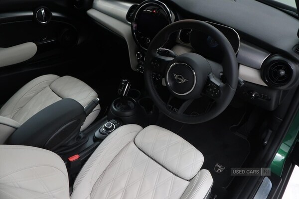 Used MINI Convertible 2023 for sale - 76248294: Photo 4