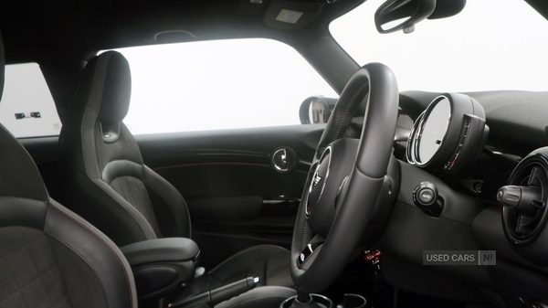 Used MINI Hatch 2023 for sale - 77018049: Photo 12