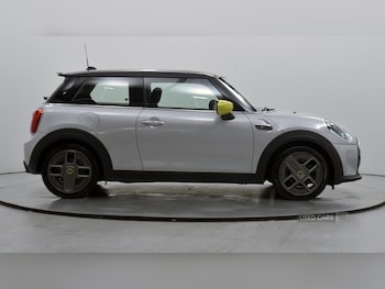 Used MINI Hatch 2021 for sale - 77009141: Photo