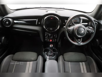 Used MINI Hatch 2019 for sale - 75900846: Photo