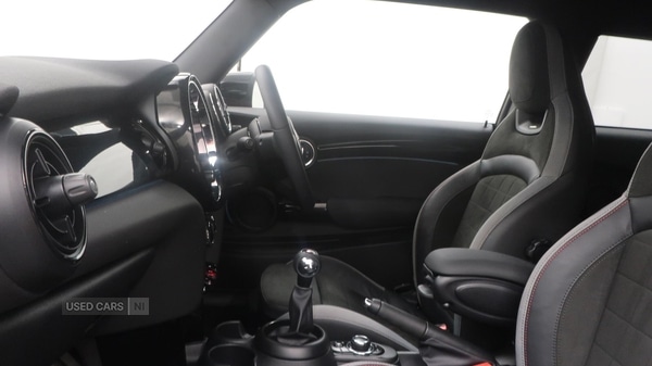 Used MINI Hatch 2022 for sale - 77098799: Photo 11