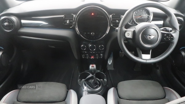 Used MINI Hatch 2022 for sale - 77098799: Photo 9