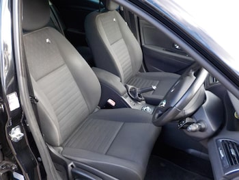 Used Renault Megane 2015 for sale - 76422121: Photo