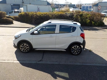2018 (18) - 1.0 Rocks 5dr