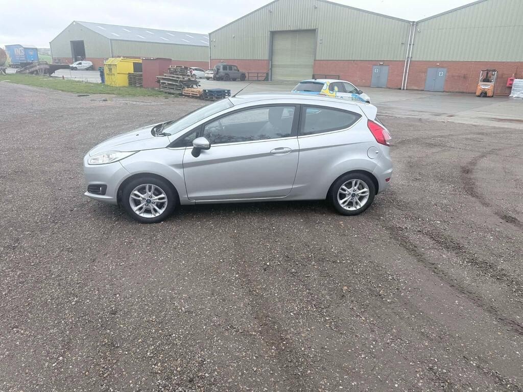 Used Ford Fiesta 2015 for sale - 77548045: Photo 4