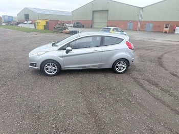 Used Ford Fiesta 2015 for sale - 77548045: Photo