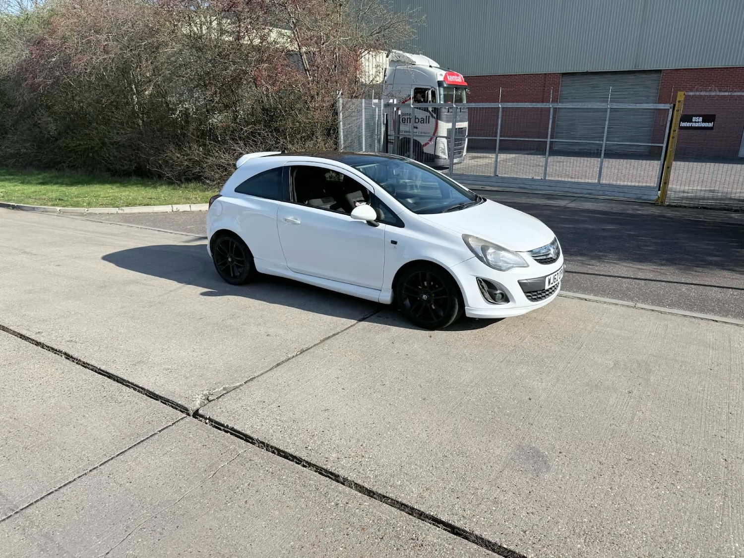 Used Vauxhall Corsa 2012 for sale - 77742587: Photo 1