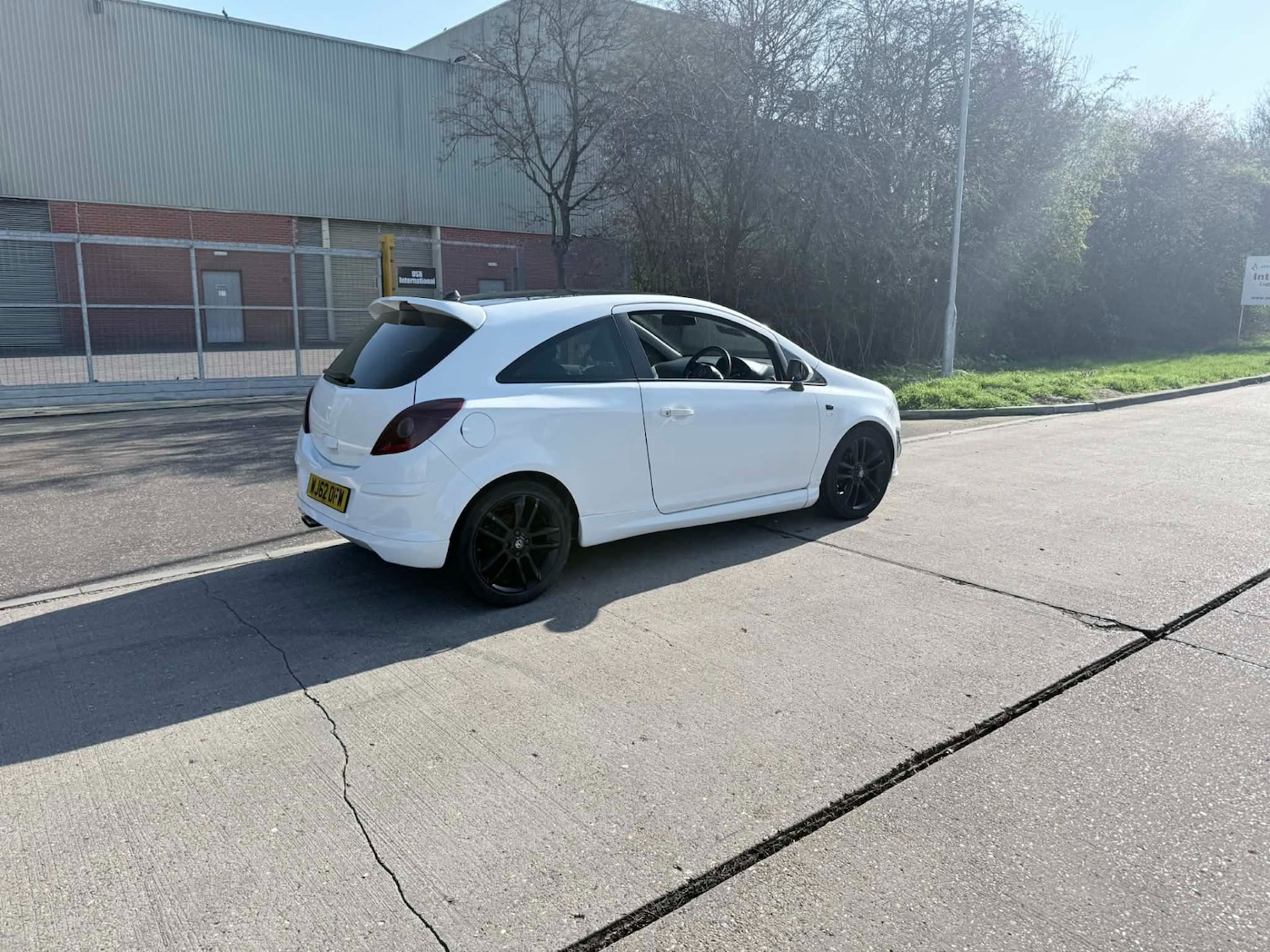 Used Vauxhall Corsa 2012 for sale - 77742587: Photo 2