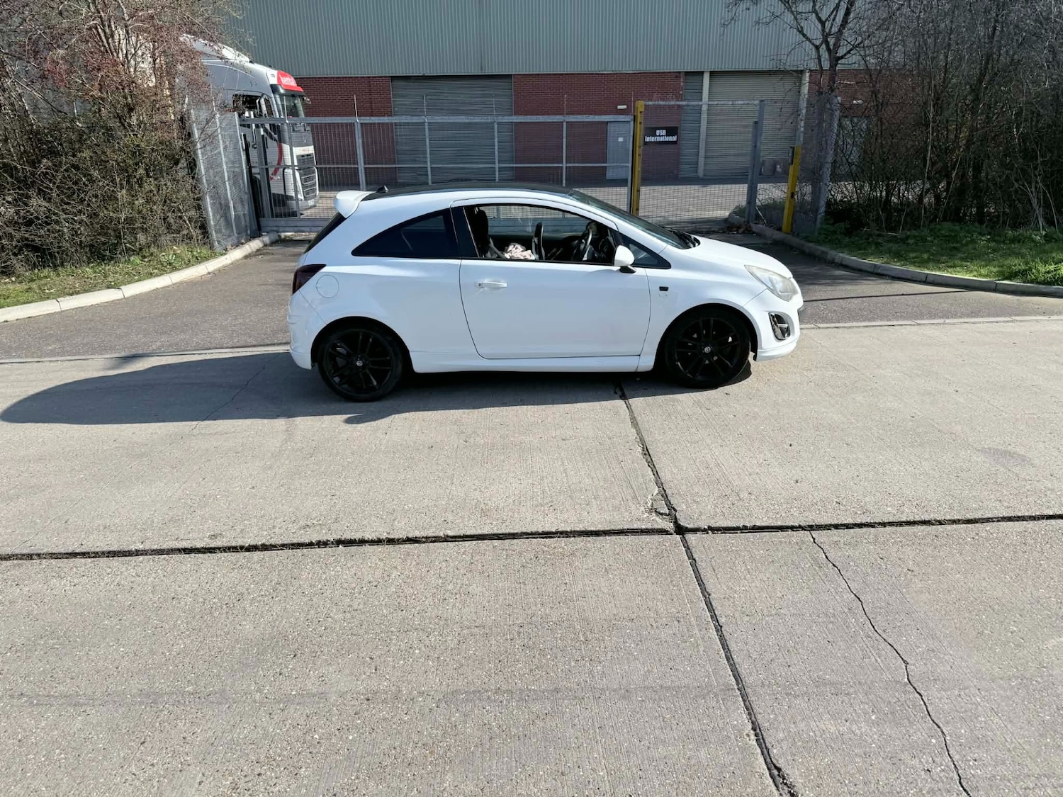 Used Vauxhall Corsa 2012 for sale - 77742587: Photo 8