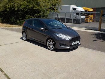 Used Ford Fiesta 2016 for sale - 79290604: Photo