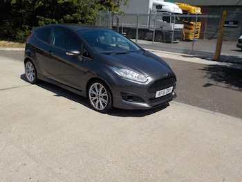 Used Ford Fiesta 2016 for sale - 79290604: Photo