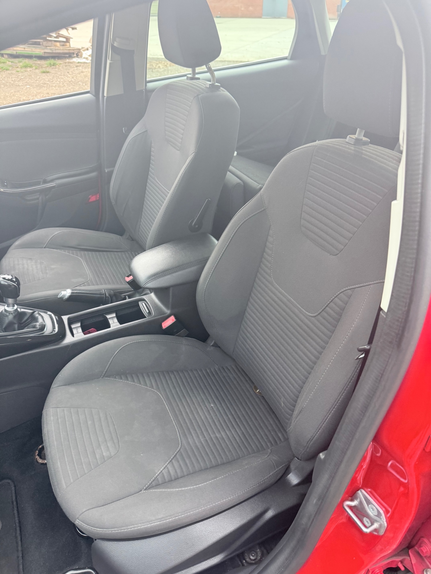 Used Ford Focus 2015 for sale - 76511166: Photo 11