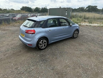 Used Citroen C4 Picasso 2015 for sale - 75689903: Photo