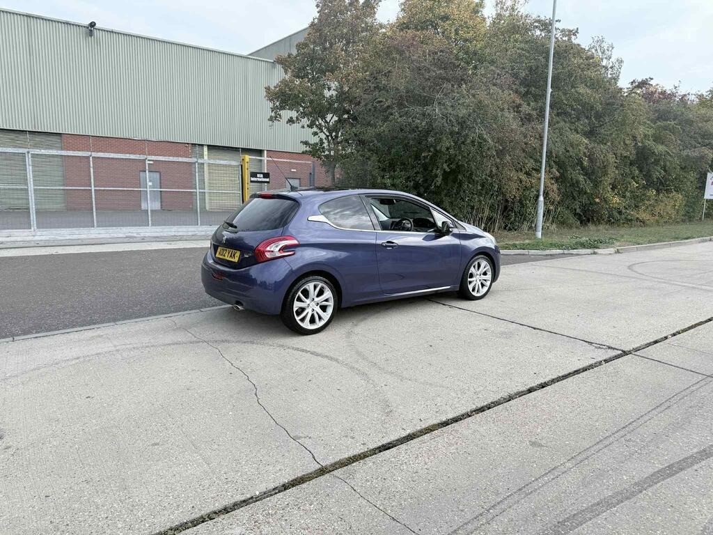 Used Peugeot 208 2012 for sale - 76158361: Photo 5