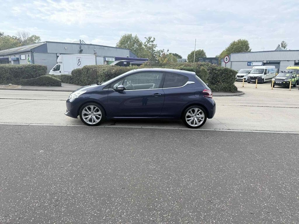 Used Peugeot 208 2012 for sale - 76158361: Photo 6