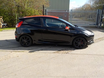 Used Ford Fiesta 2015 for sale - 77921773: Photo