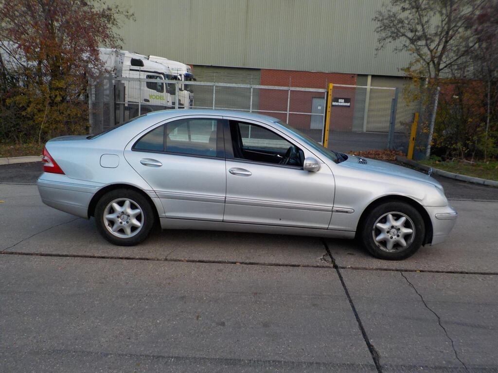 Used Mercedes-Benz C Class 2003 for sale - 76974738: Photo 10