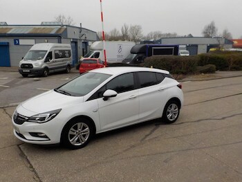 Used Vauxhall Astra 2018 for sale - 77921736: Photo