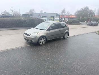 Used Ford Fiesta 2003 for sale - 77744390: Photo