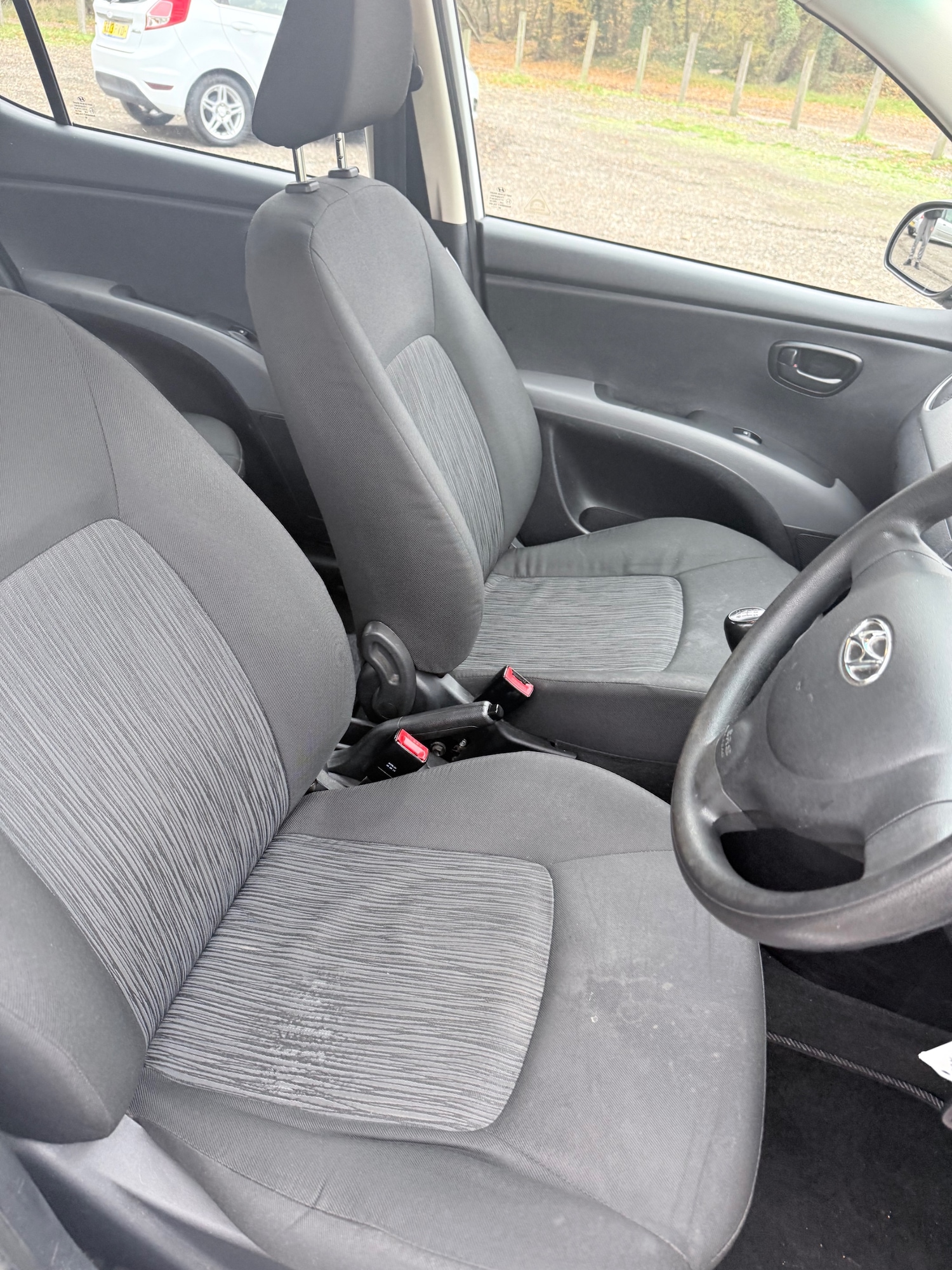 Used Hyundai i10 2013 for sale - 76511178: Photo 12