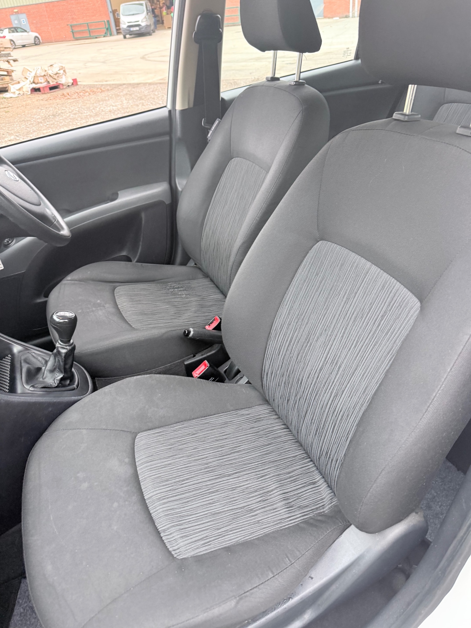 Used Hyundai i10 2013 for sale - 76511178: Photo 6