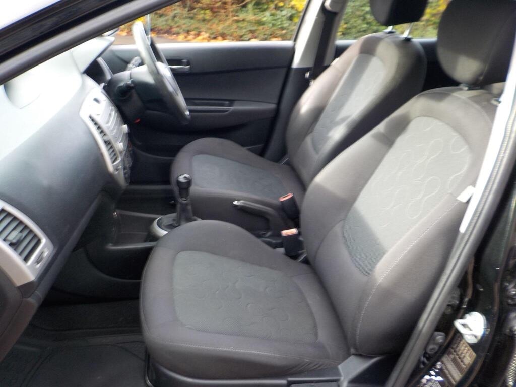 Used Hyundai i20 2010 for sale - 76725956: Photo 8