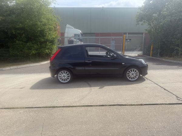 Cheap Ford Fiesta 2006 (06) - 1.6 Zetec S 3dr for sale in Basildon, Essex