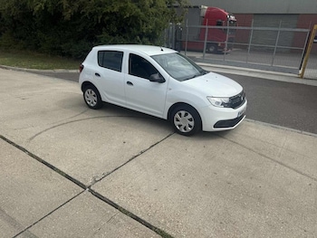 Used Dacia Sandero 2018 for sale - 75690242: Photo