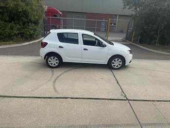 Used Dacia Sandero 2018 for sale - 75690242: Photo