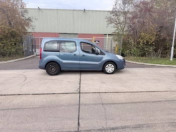 2010 (59) - 1.6 HDi 90 VTR 5dr