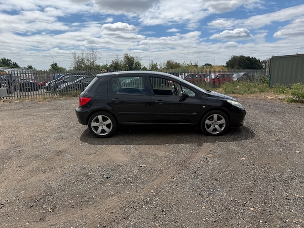 Cheap Peugeot 307 2006 (56) - 1.6 HDi 110 Sport 5dr for sale in Basildon, Essex