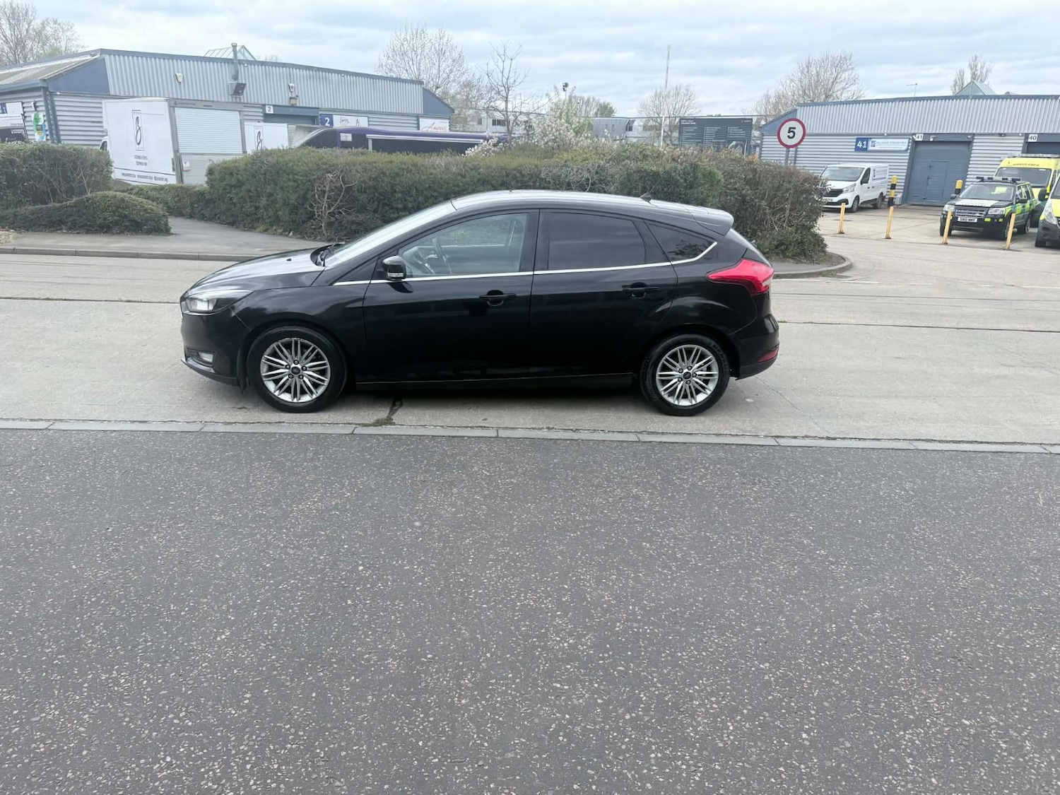 Used Ford Focus 2017 for sale - 78092818: Photo 8