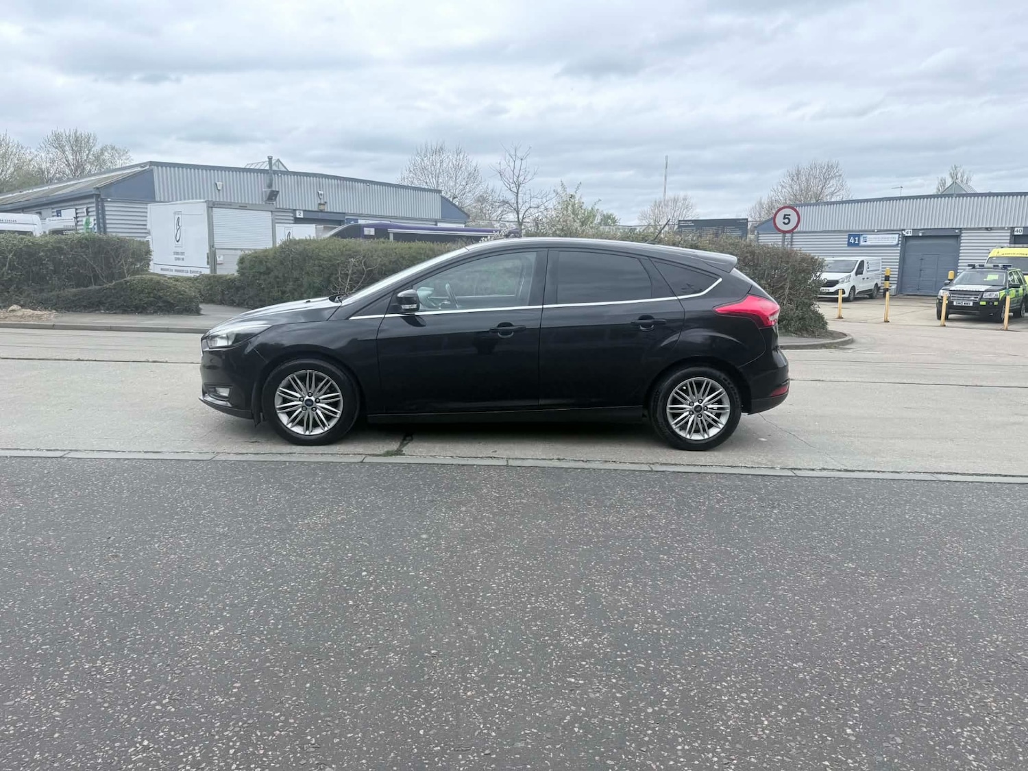 Used Ford Focus 2017 for sale - 78092818: Photo 9