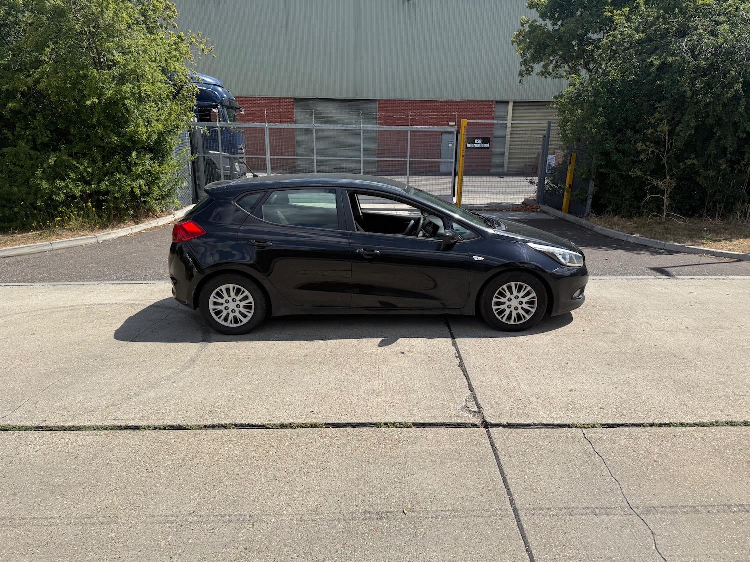 Kia Ceed 2012 (62) - 1.6 CRDi 1 EcoDynamics 5dr - Image 2