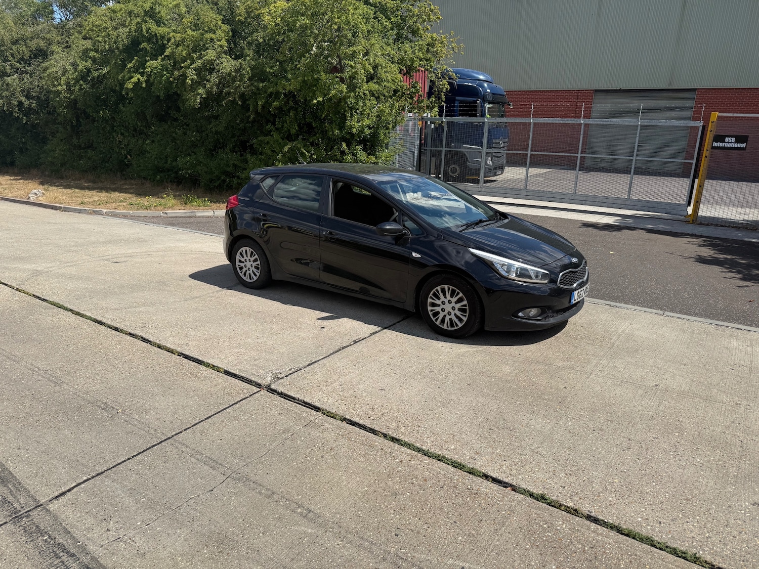 Kia Ceed 2012 (62) - 1.6 CRDi 1 EcoDynamics 5dr - Image 4