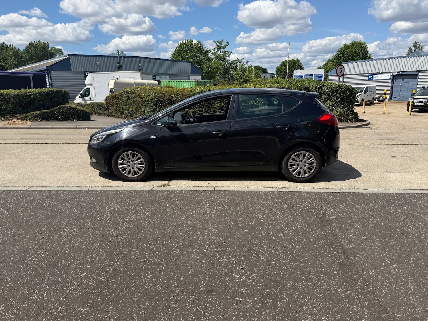 Kia Ceed 2012 (62) - 1.6 CRDi 1 EcoDynamics 5dr - Image 9
